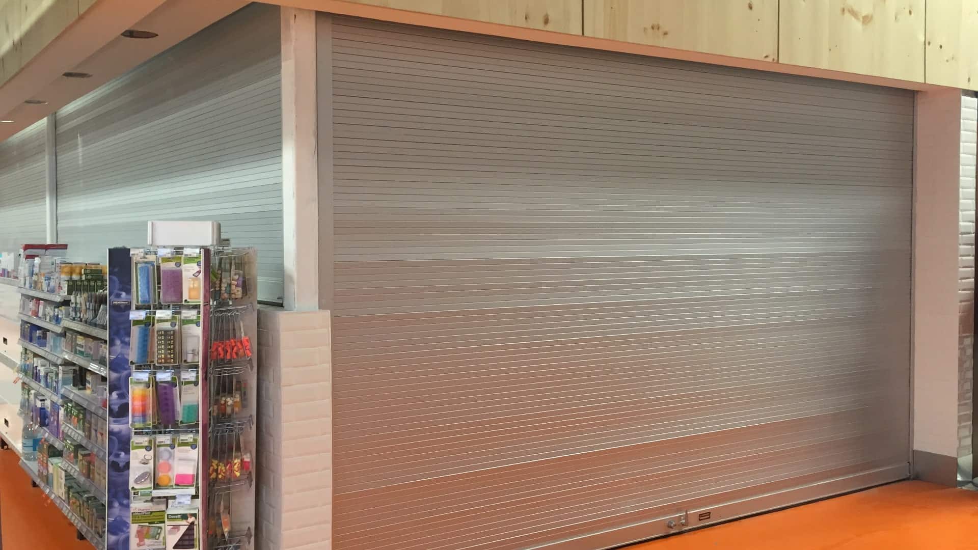 Discover the Top Counter Roll Up Garage Doors Transforming Retail Spaces