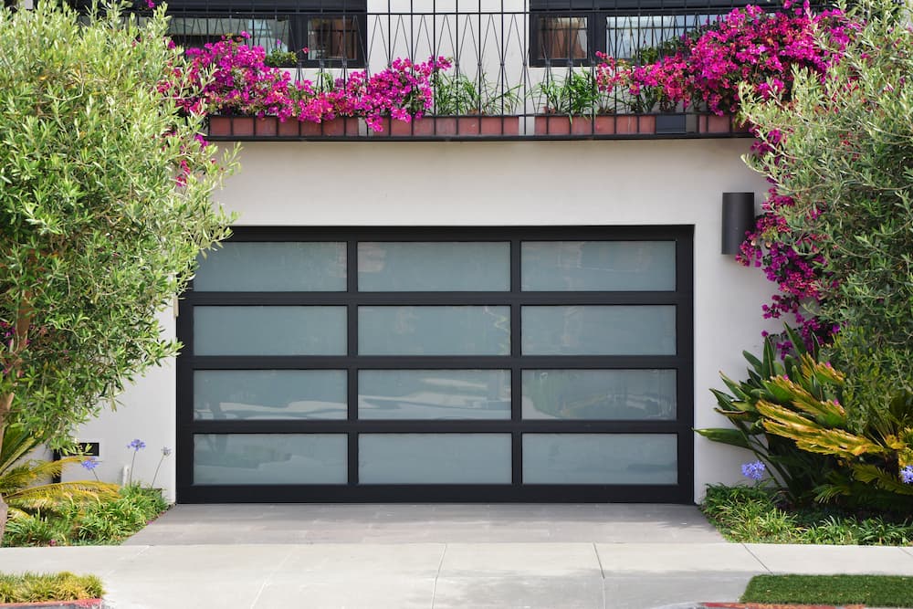 Explore Your Options for Customizable, Energy-Efficient Single Car Garage Doors with Windows